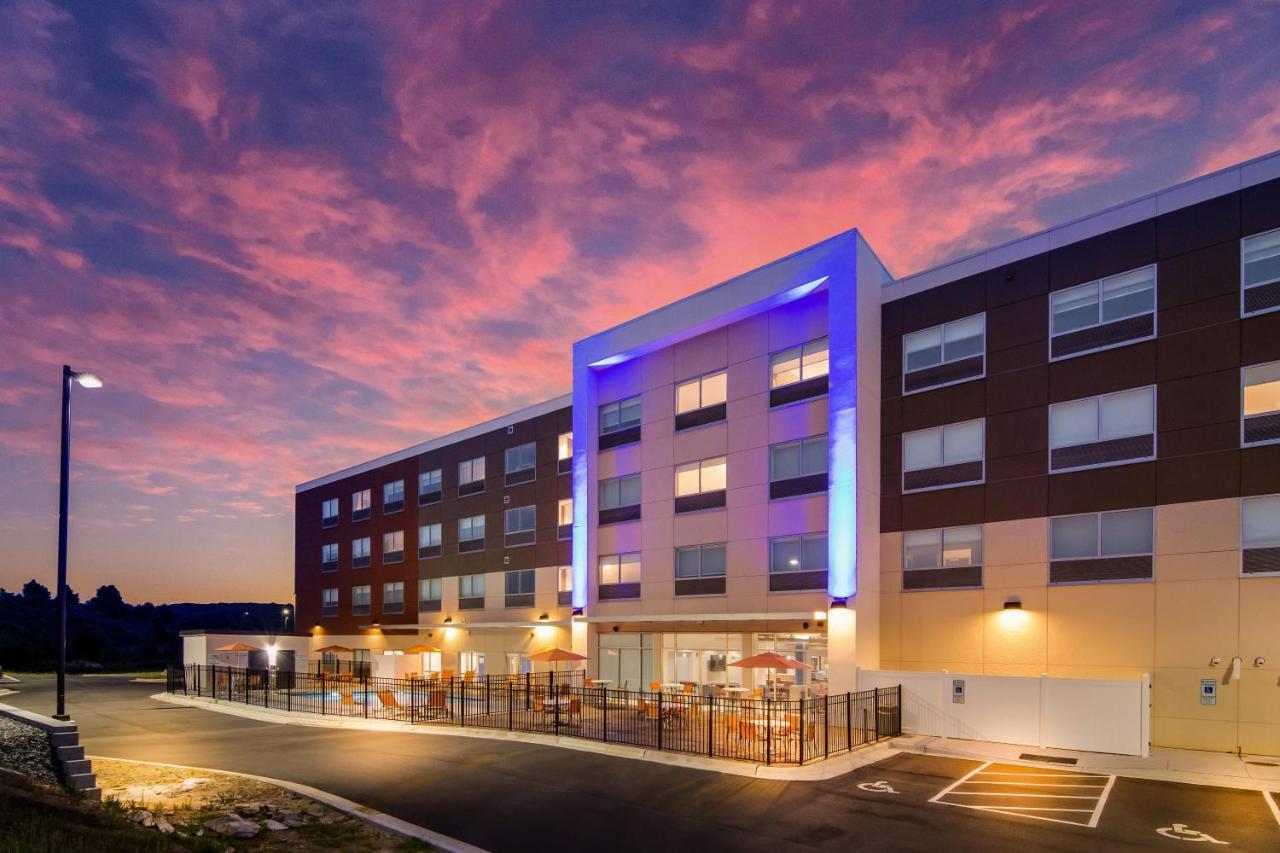 Holiday Inn Express & Suites - Asheboro By Ihg Exterior foto